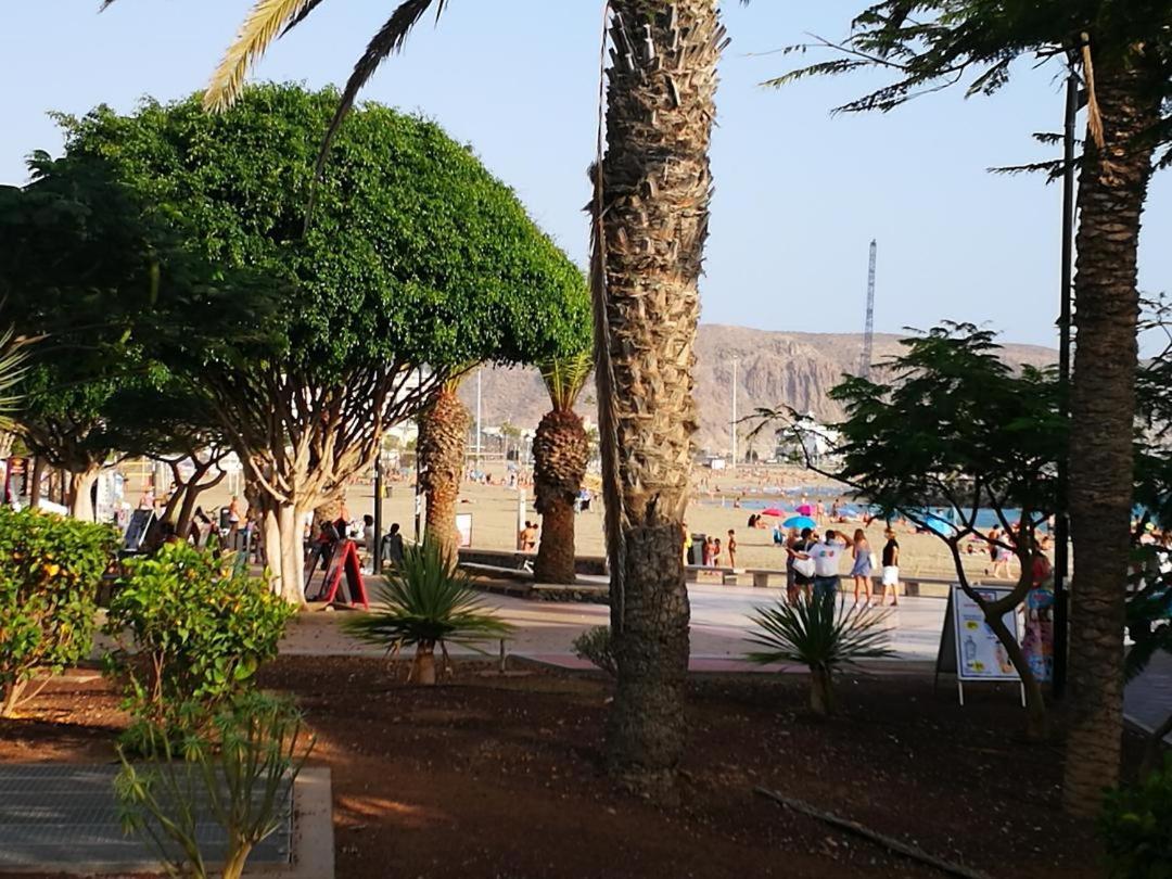 Playa Las Vistas Loft Los Cristianos  Bagian luar foto